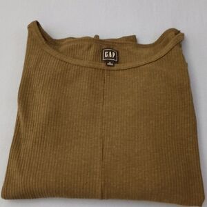 Gap long sleeve shirt